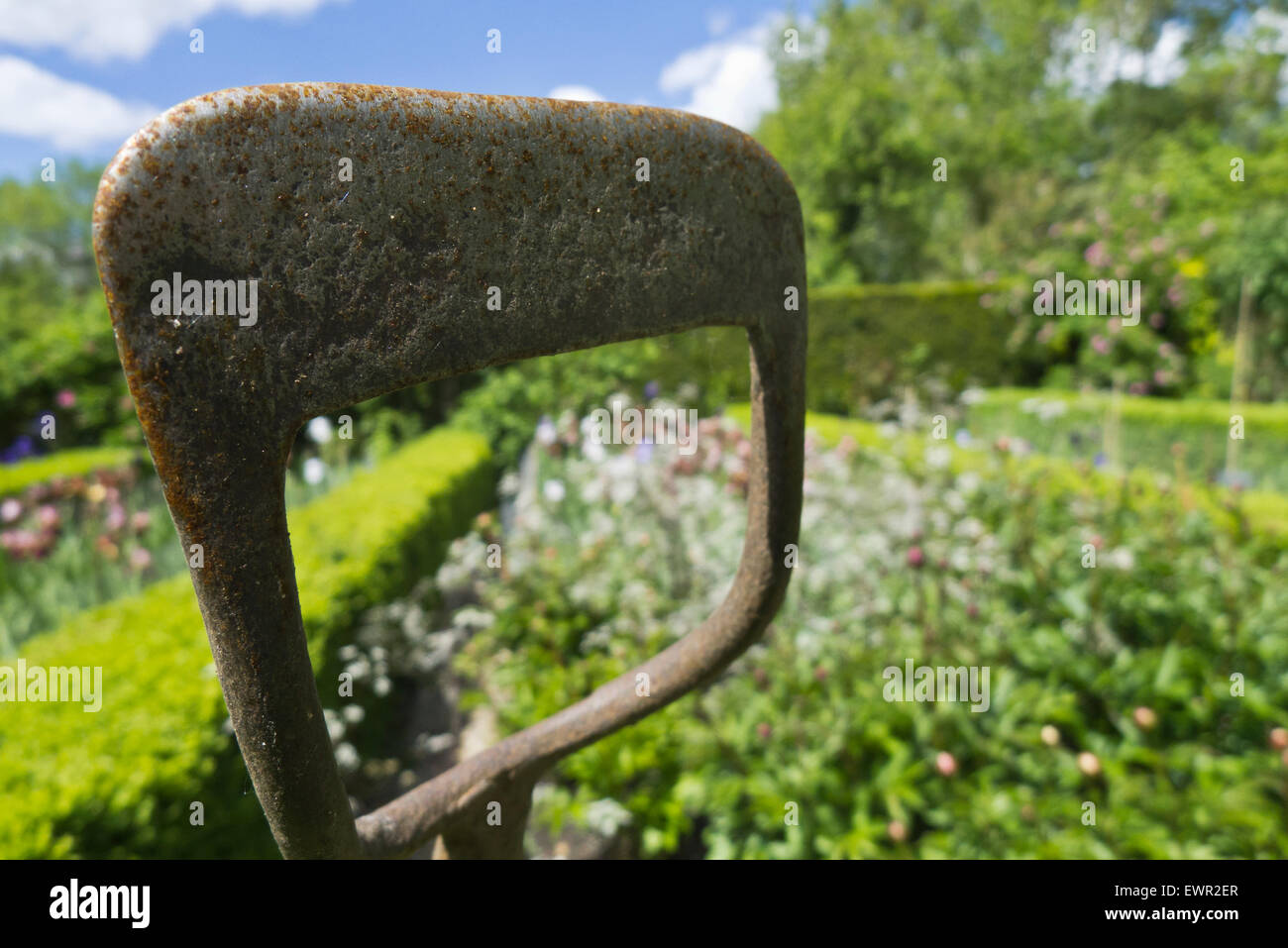 Attrezzi da giardino inglese immagini e fotografie stock ad alta  risoluzione - Alamy