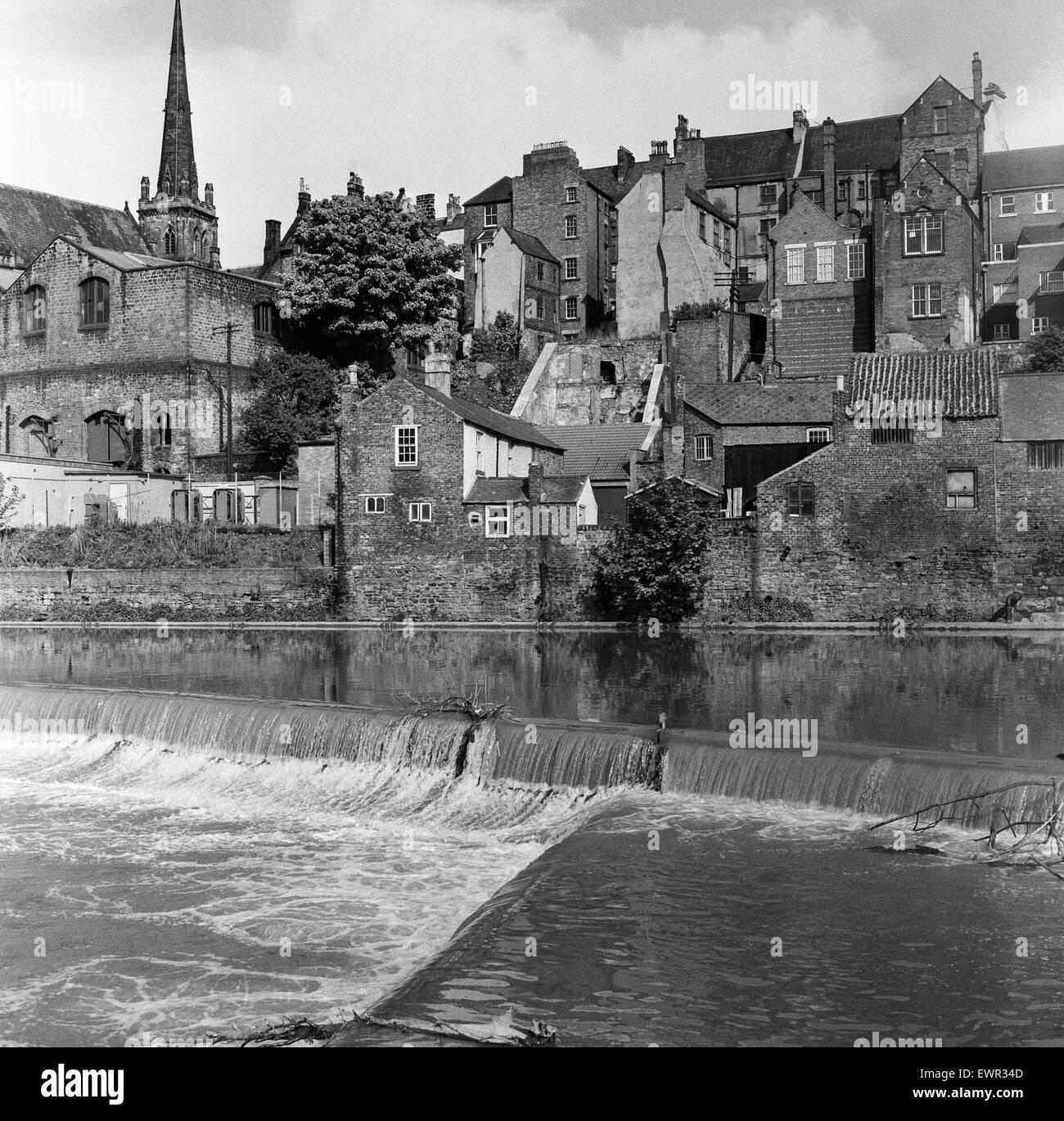 Vista generale di Durham City, nella contea di Durham, mostrando il fiume usura. Il 24 maggio 1969. Foto Stock