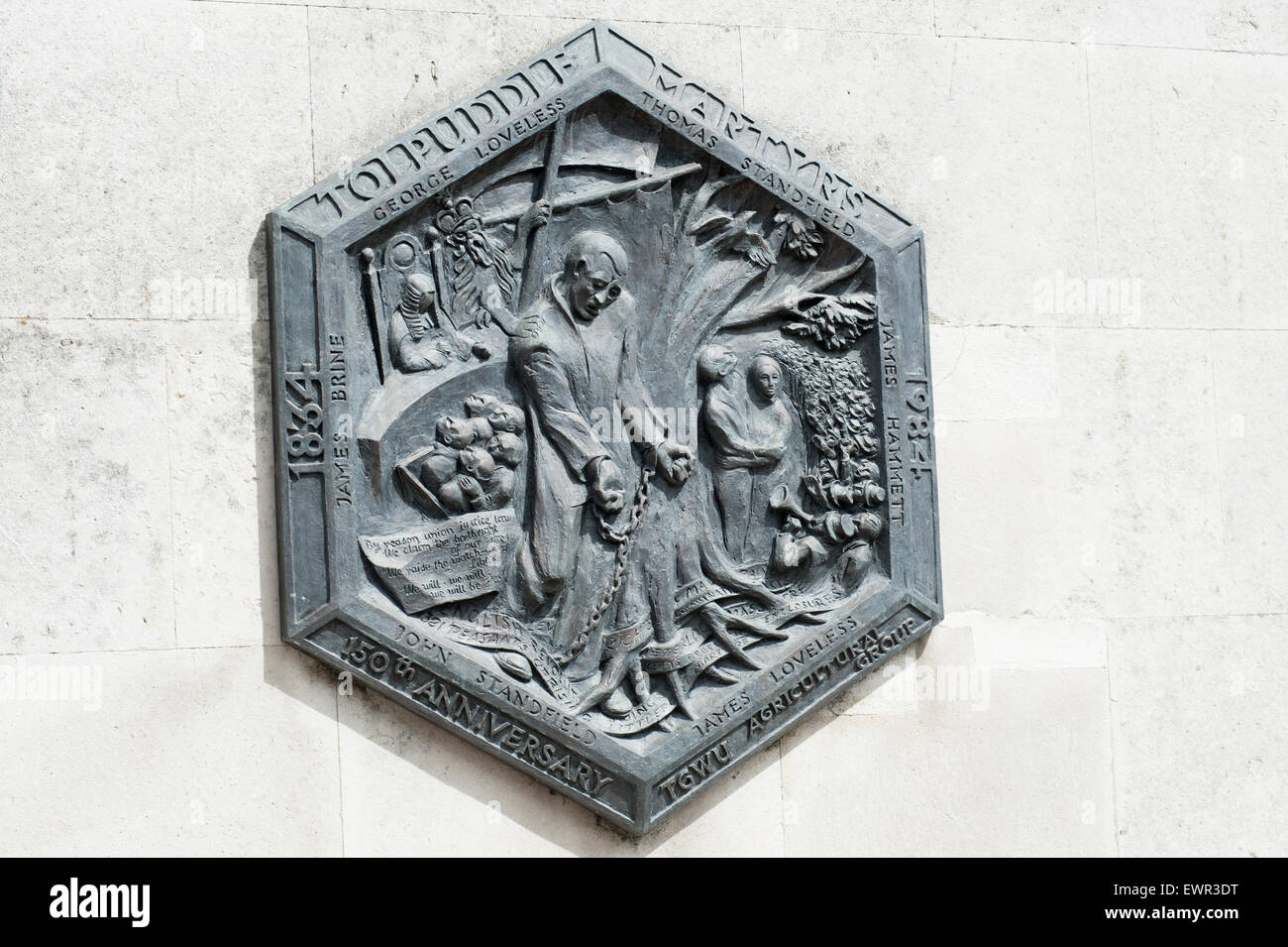 Placca su un muro vicino a dove il Tolpuddle martiri furono provati in Dorchester Dorset, Inghilterra, Regno Unito. Foto Stock