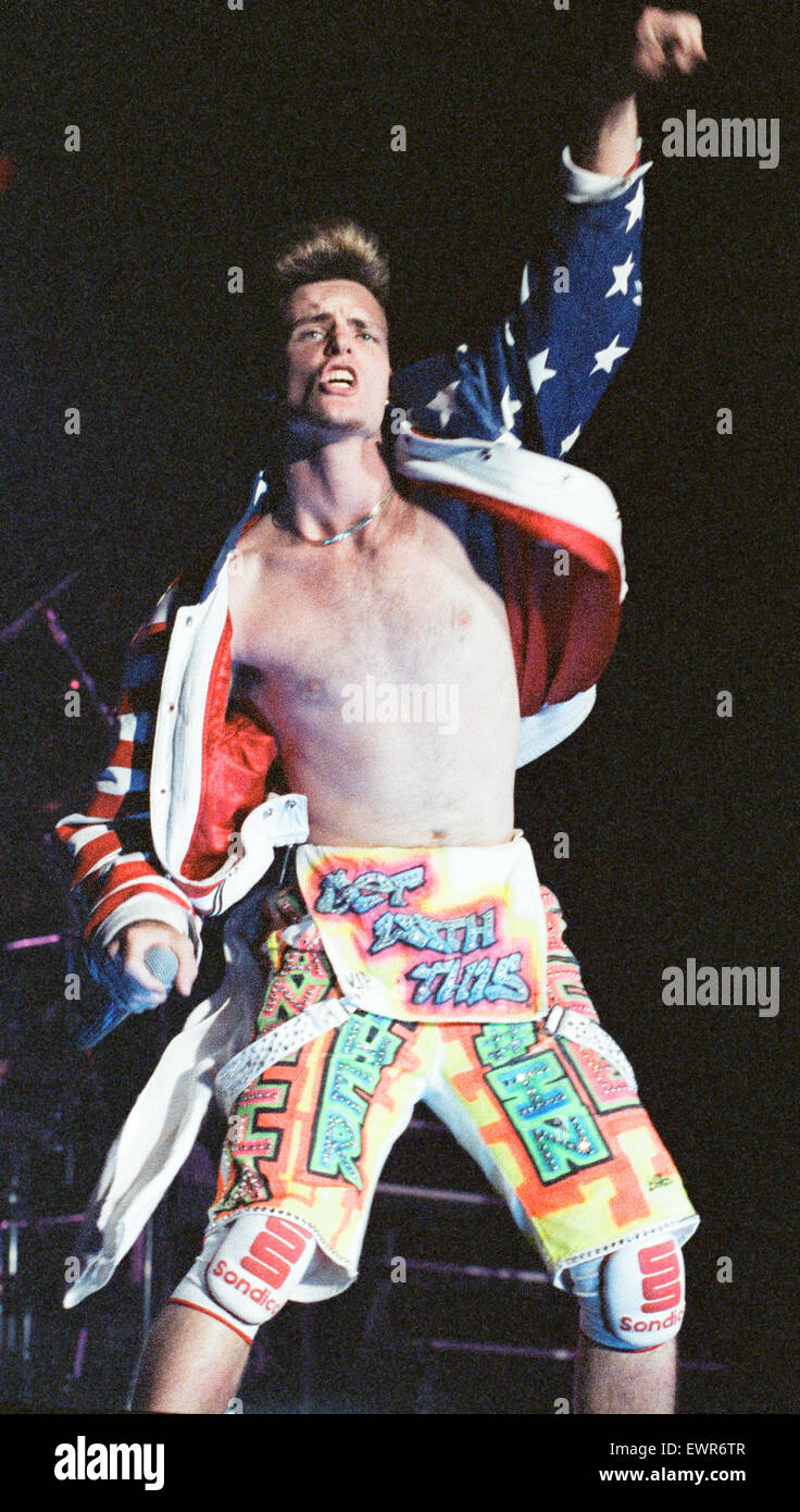 Gelato alla vaniglia esecuzione nel Regno Unito durante il suo "All'estremo' world tour. Il 22 giugno 1991 Foto Stock