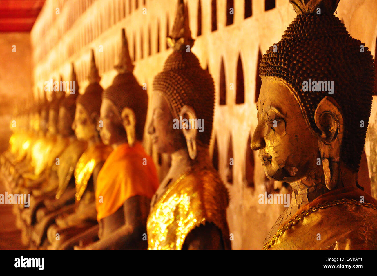 Statue di Buddha in Wat Si Saket in Vientiane, Laos Foto Stock