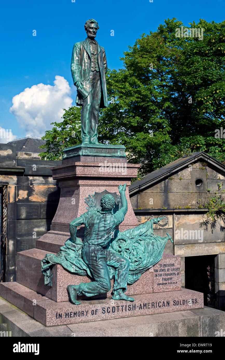 Statua di Abraham Lincoln con liberati schiavi al memoriale di Scottish-American soldati che hanno combattuto nella guerra civile americana. Foto Stock