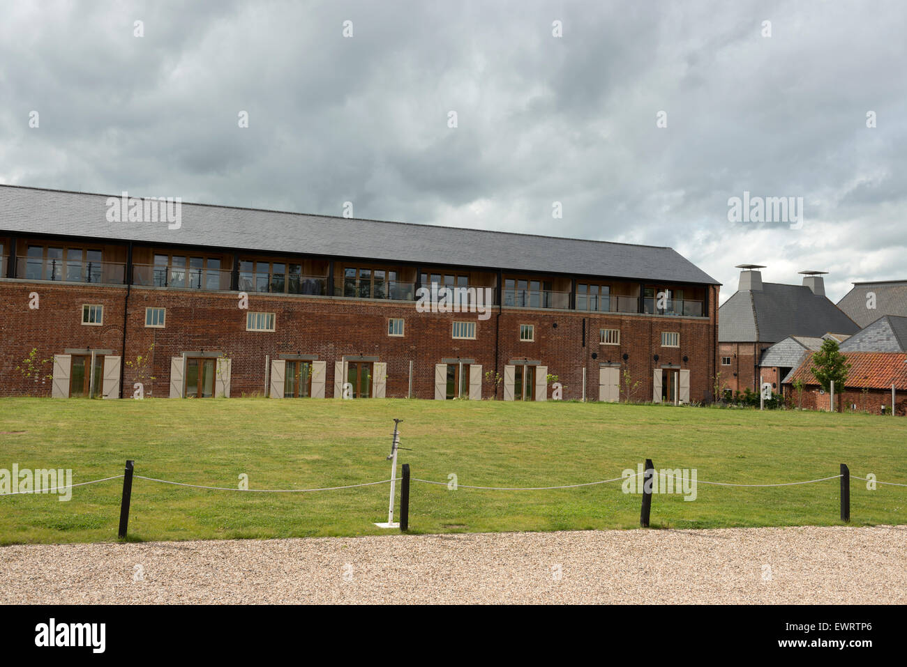 Case contemporaneo sviluppo, Snape Maltings, Suffolk, Regno Unito. Foto Stock