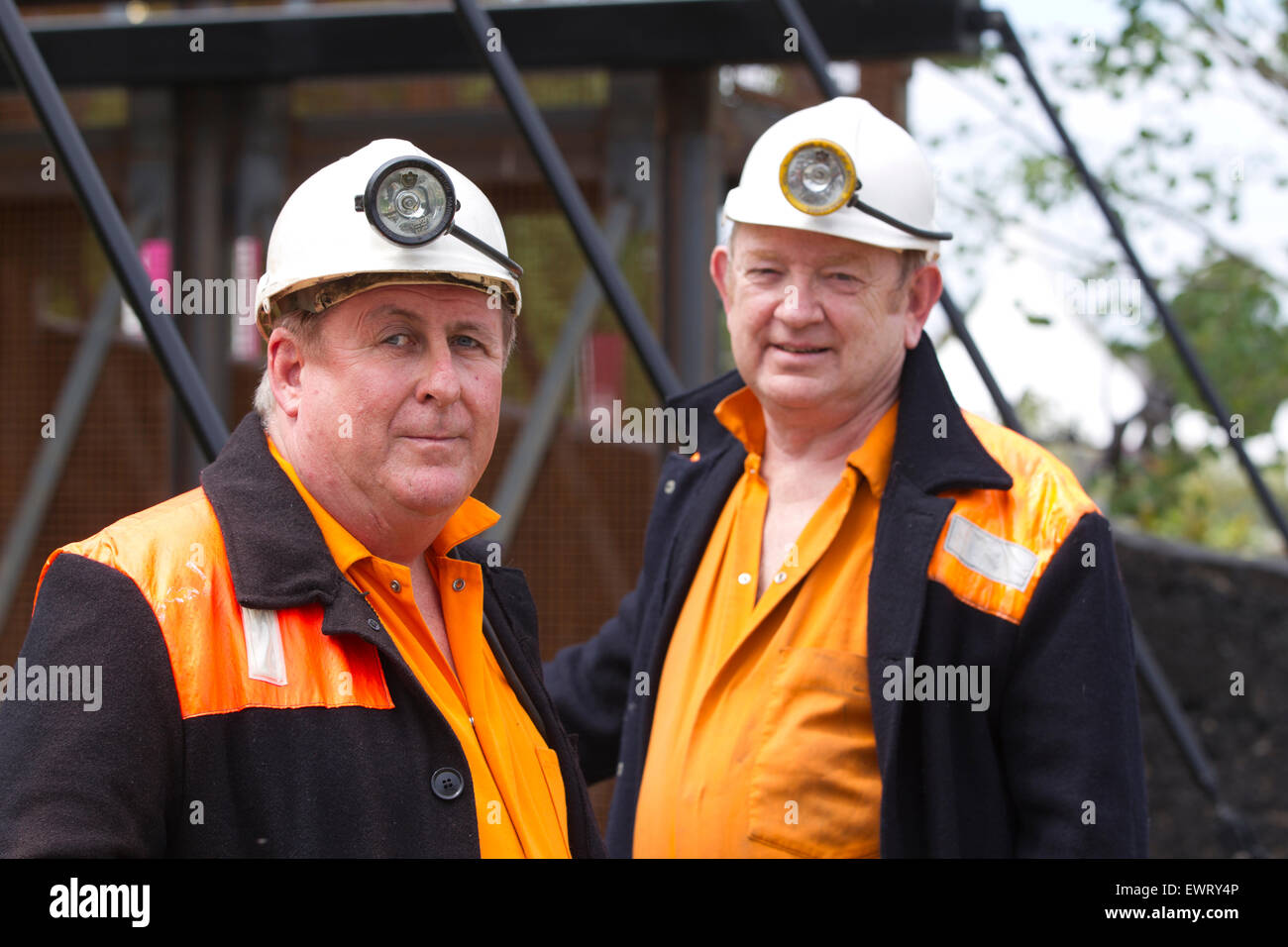 RHS Hampton Court Flower Show 2015. Ex Minatori del carbone il carbone bottino sito cucitura verde mostra giardino, Hampton, England, Regno Unito Foto Stock