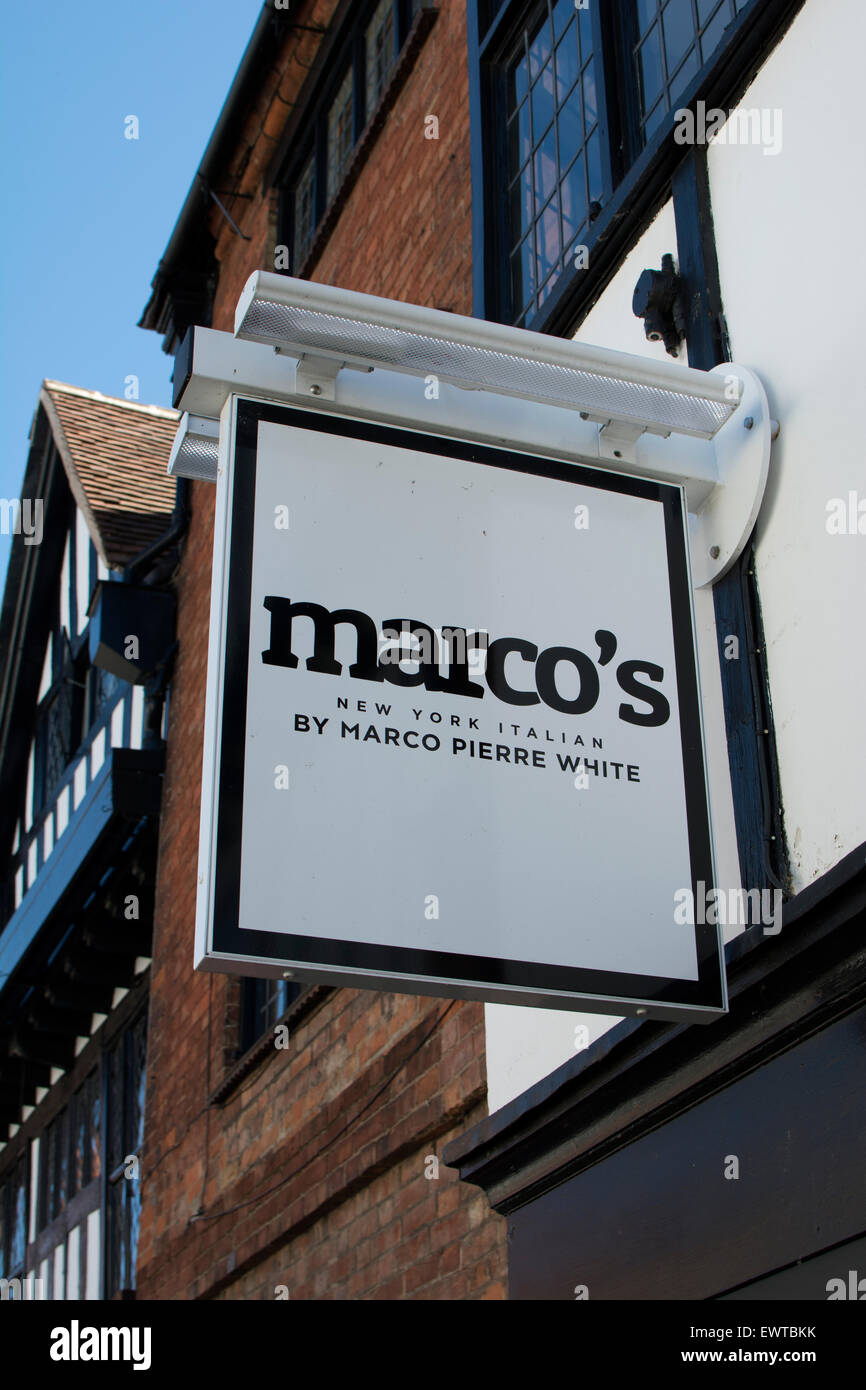 Marco Pierre White restaurant sign, Stratford-upon-Avon, Regno Unito Foto Stock