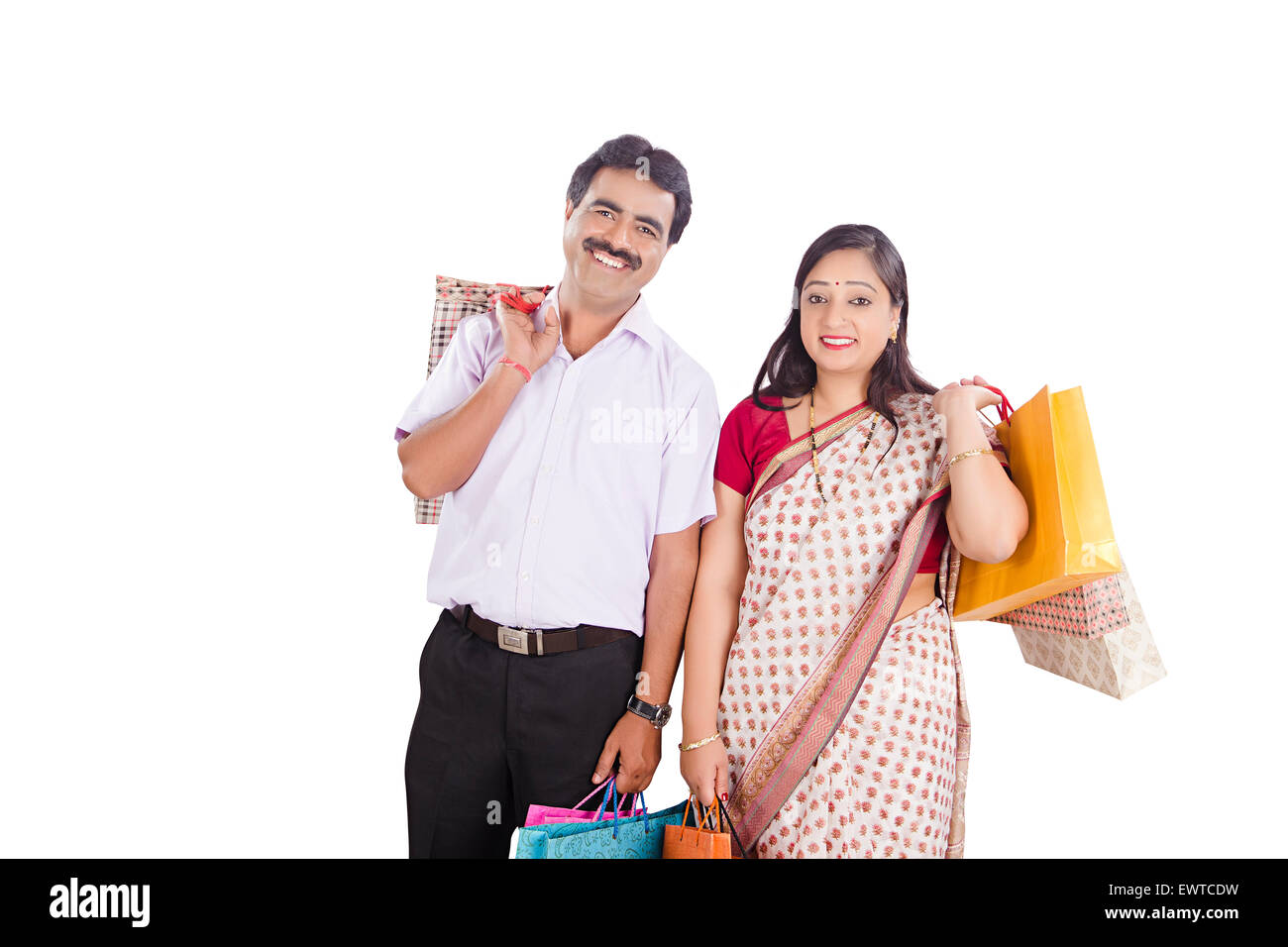 2 indian coppia sposata shopping bag Foto Stock
