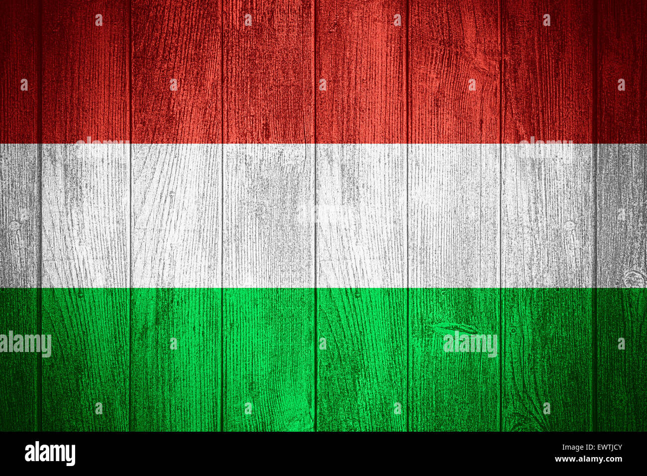Ungheria bandiera o ungherese banner su tavole di legno sfondo Foto Stock