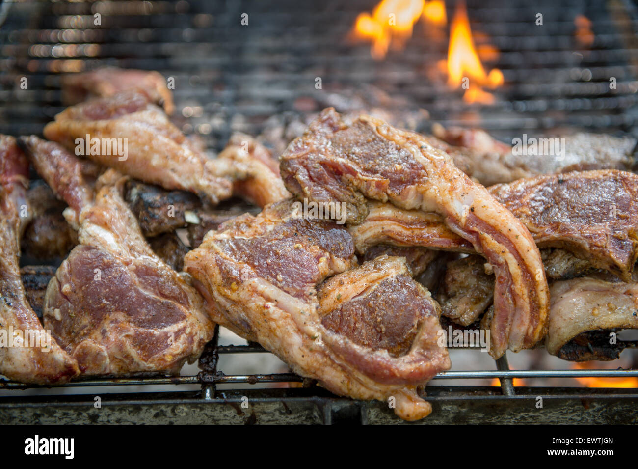 Sud Africa- freschi carne cotta fuori il grill, Braai Foto Stock