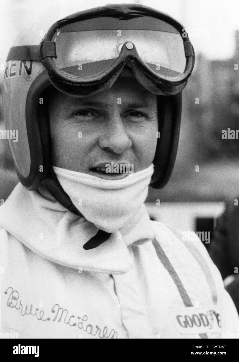 Ritratto di Formula Uno motor racing driver Bruce McLaren. Luglio 1968. Foto Stock