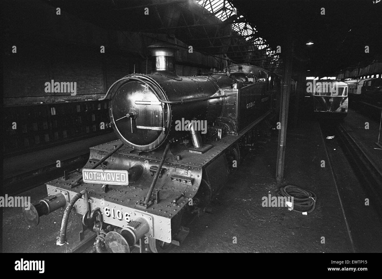 Great Western Ferrovie classe 6100 locomotiva a vapore n. 6106 visto qui a casa del grande società occidentale a Didcot. 6106 è stato costruito a Swindon in maggio 1931, e ritirato dal servizio presso il deposito di Oxford nel 1967. È stato acquistato in ordine di lavoro da Foto Stock