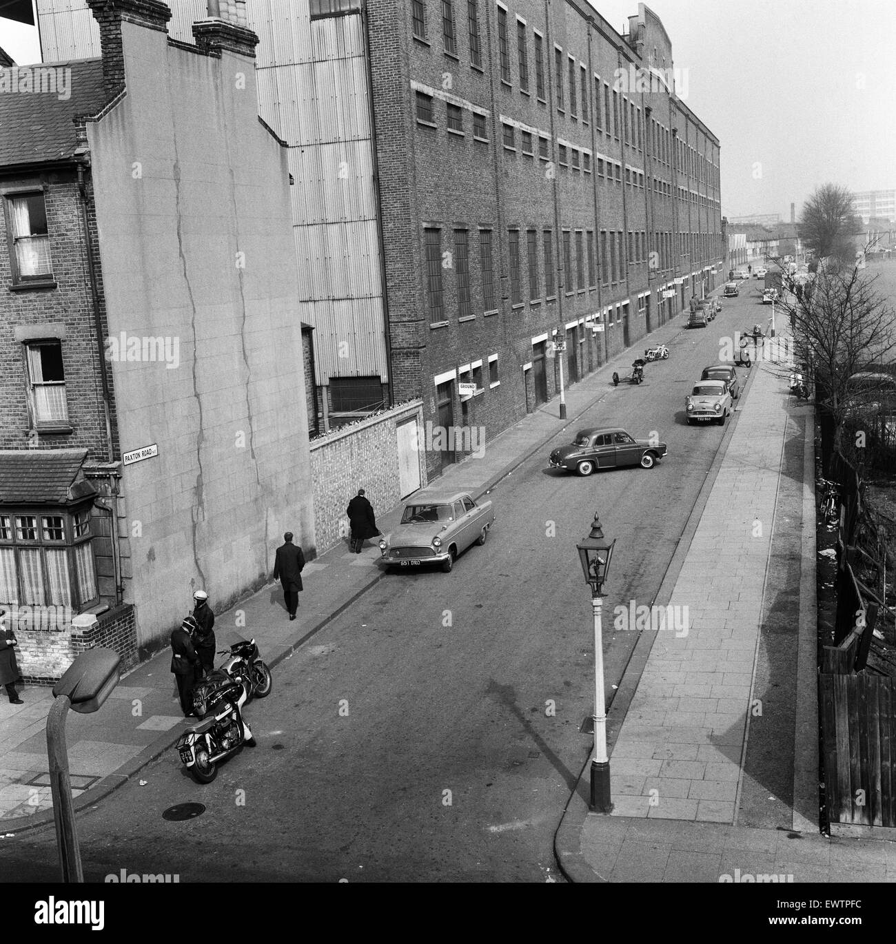 Un colpo esterno del White Hart Lane, Tottenham Hotspur Football Club stadium, Londra. Xxv Marzo 1962. Foto Stock