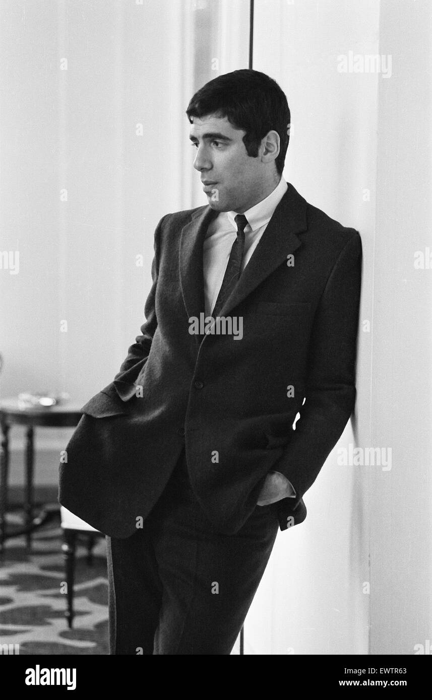Elliott Gould, attore foto-chiamata, Londra, 20 marzo 1966. Foto Stock