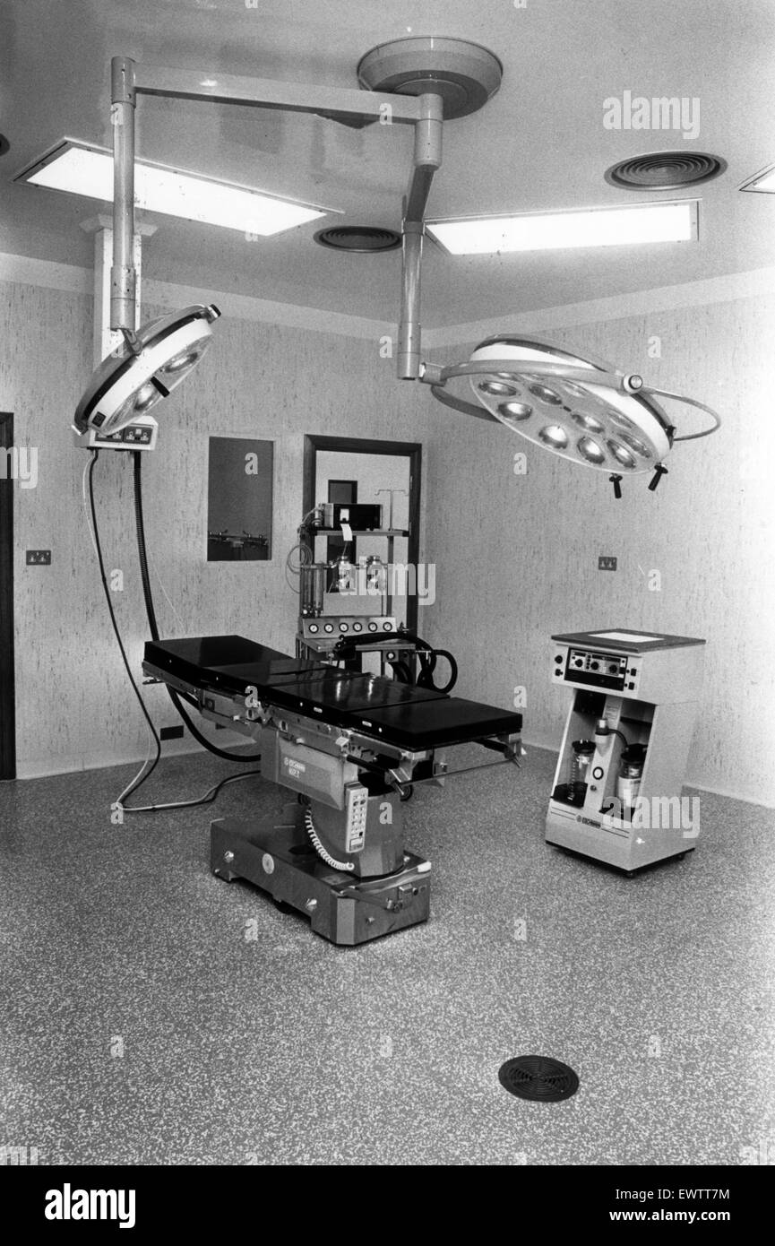 Queen Elizabeth Hospital, sceriffo Hill, Gateshead, Inghilterra. Il 19 febbraio 1986. Sala operatoria Foto Stock