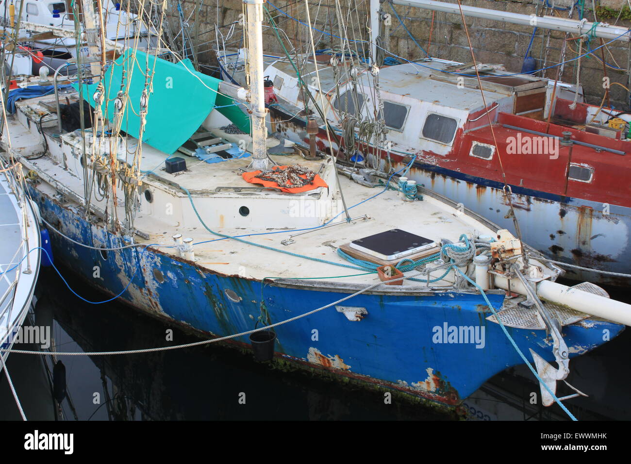 Mattina presto estate nel porto di penzance Foto Stock
