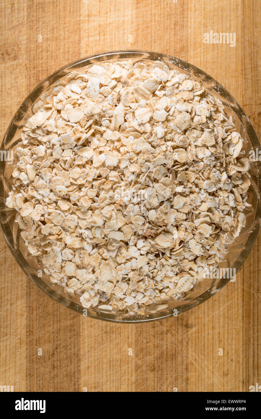 Oat Flake in una ciotola di vetro Foto Stock