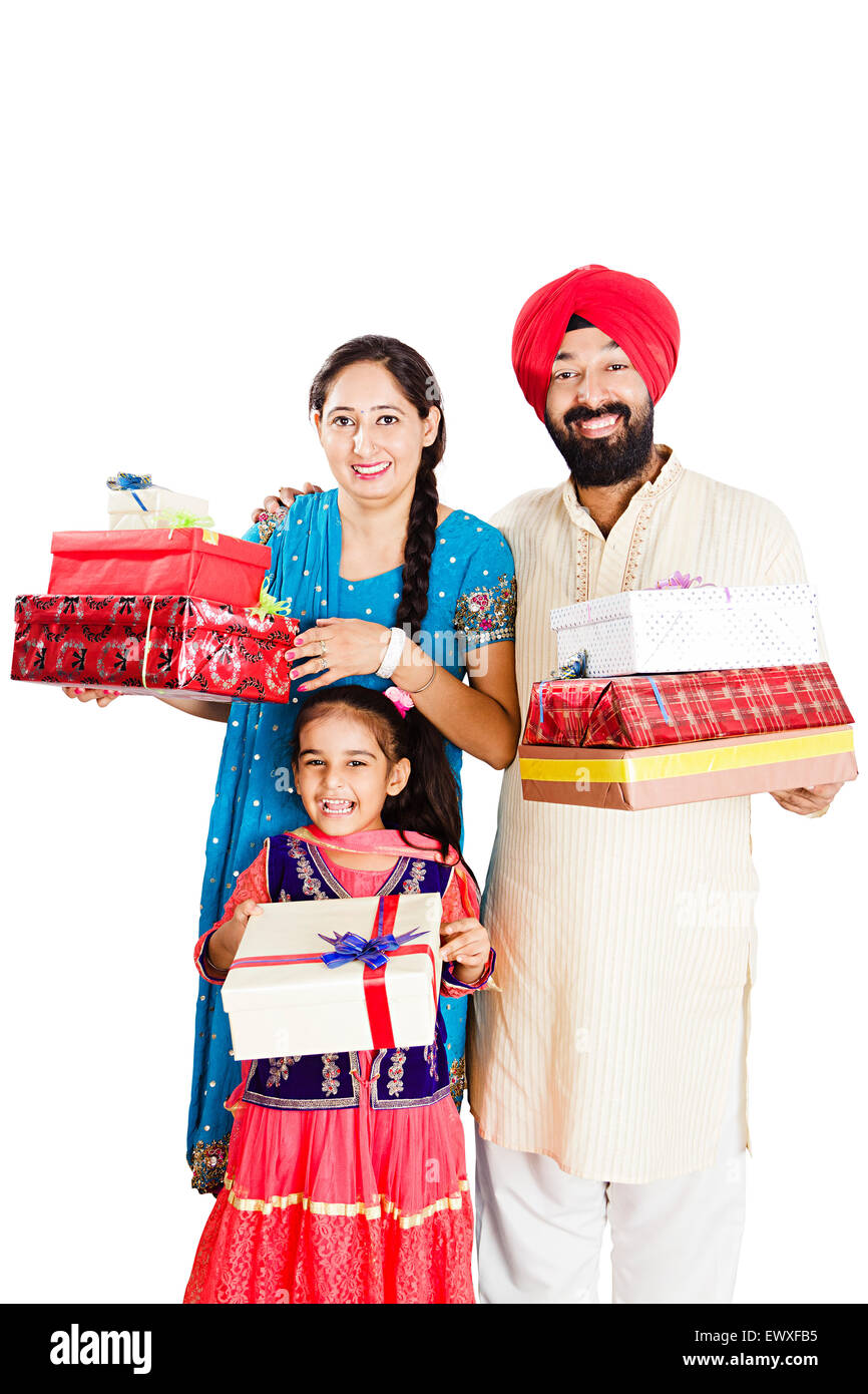 Indian Punjabi genitori e figlia Diwali dono mostra Foto Stock
