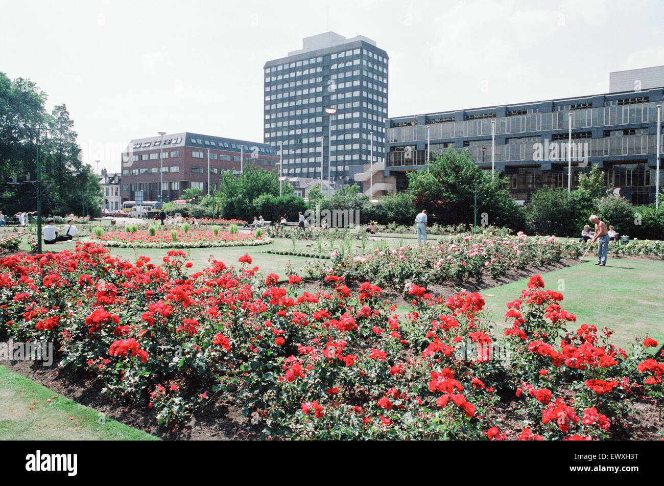 Edifici in Middlesbrough, St James House (sinistra), Church House (centro) e il centro di Cleveland (a destra), Middlesbrough, 17 luglio 1989. Foto Stock