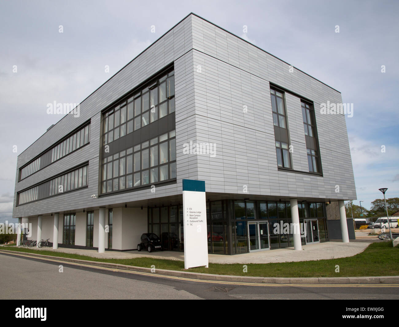 Architettura moderna a Tremough campus, università di Falmouth, Penryn, Cornwall, England, Regno Unito Foto Stock