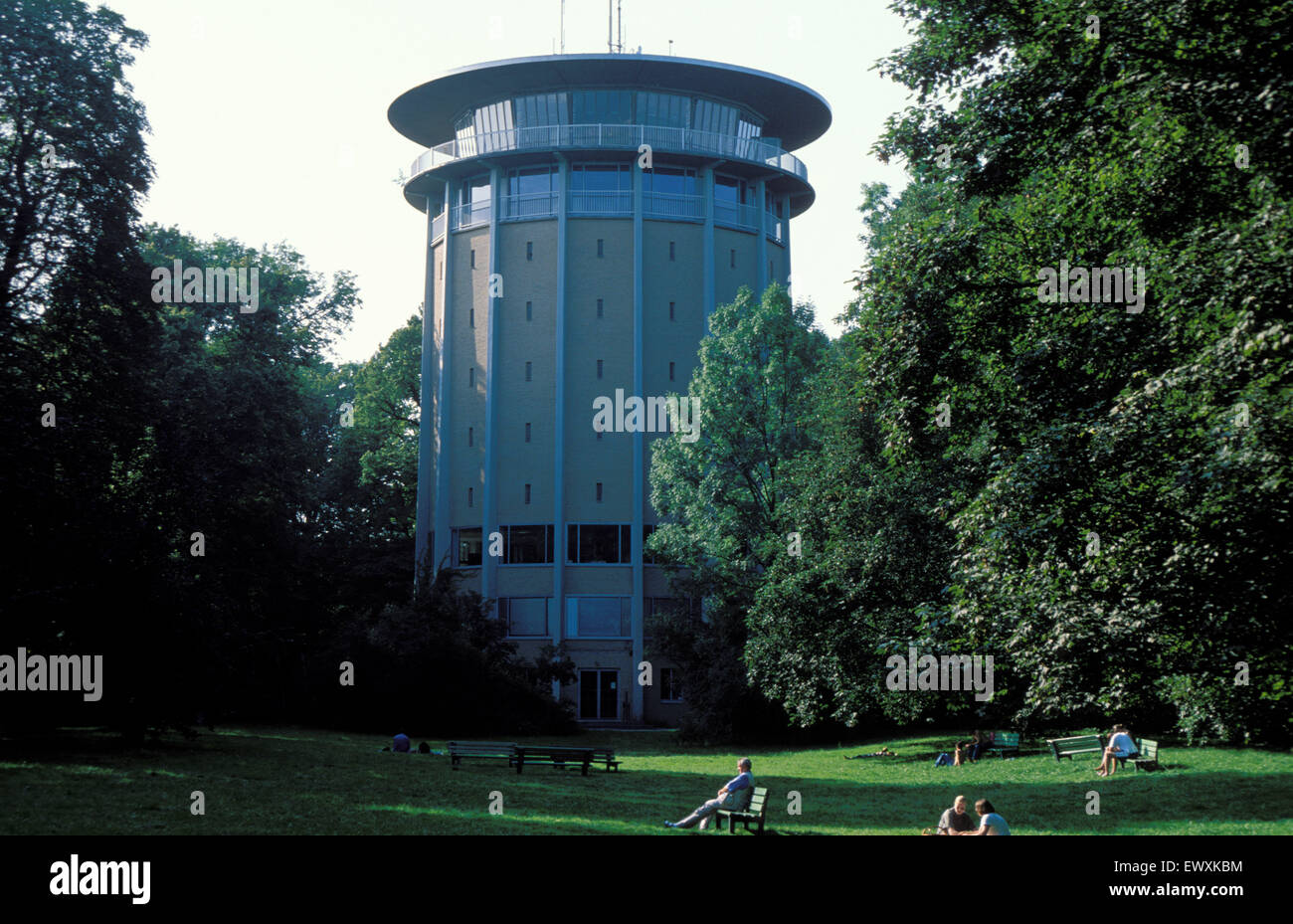 DEU, Germania, Aachen, torre Belvedere a Lousberg DEU, Deutschland, Aachen, Belvedere Drehturm auf dem Lousberg. Foto Stock