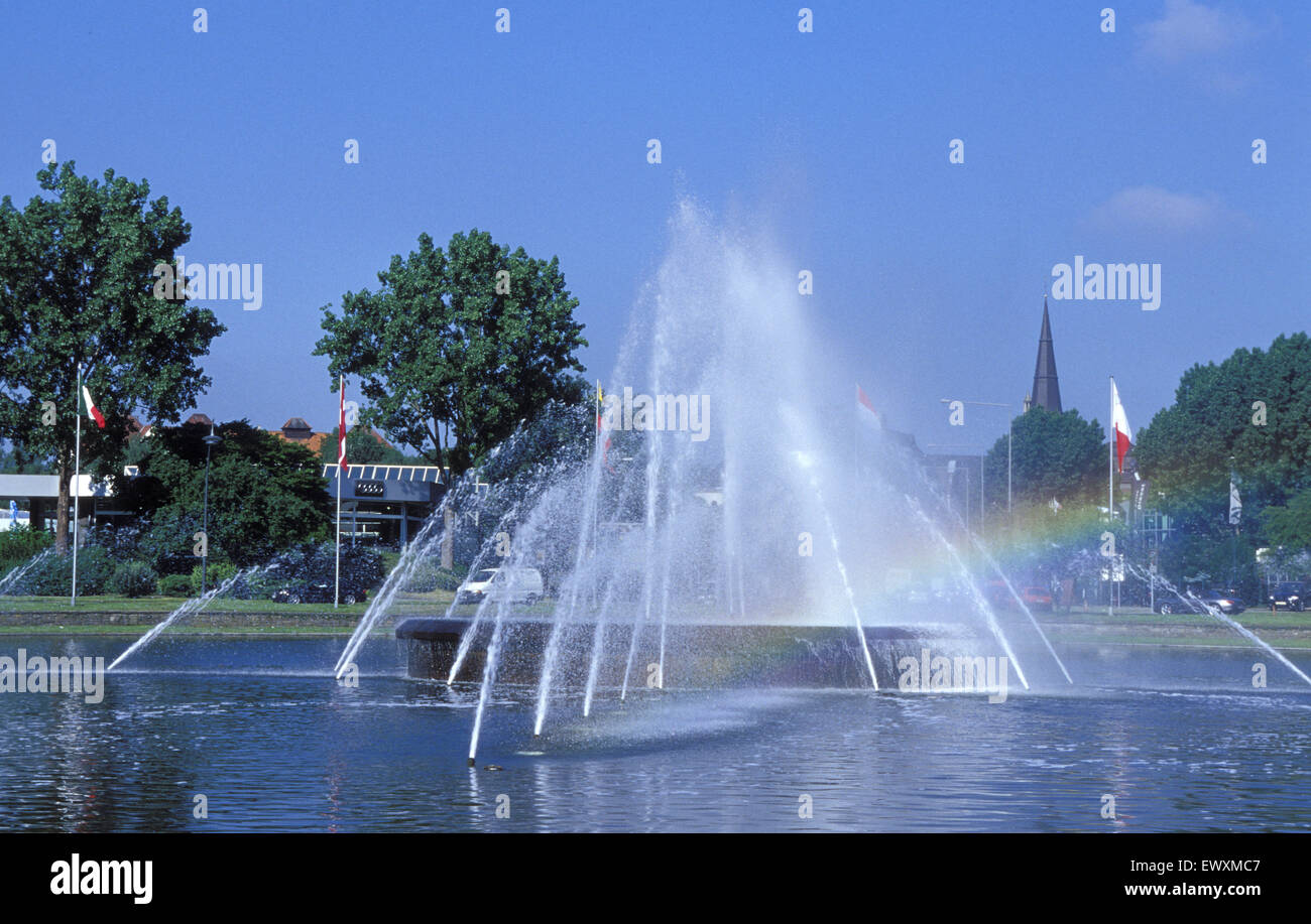 DEU, Germania, Aachen, fontana della Europaplatz. DEU, Deutschland, Aachen, Springbrunnen Am Europaplatz. Foto Stock