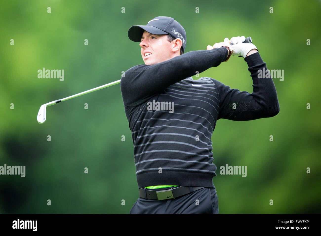Rory McIlroy in competizione nella Pro-Am davanti alla BMW PGA Championship di Wentworth il 20 maggio 2015. Foto Stock