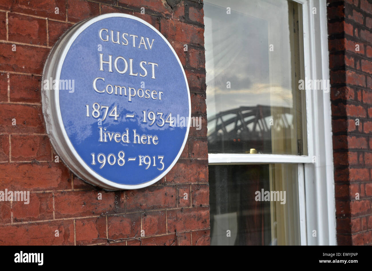Targa blu per il compositore Gustav Holst sulla terrazza, Barnes London, Regno Unito Foto Stock
