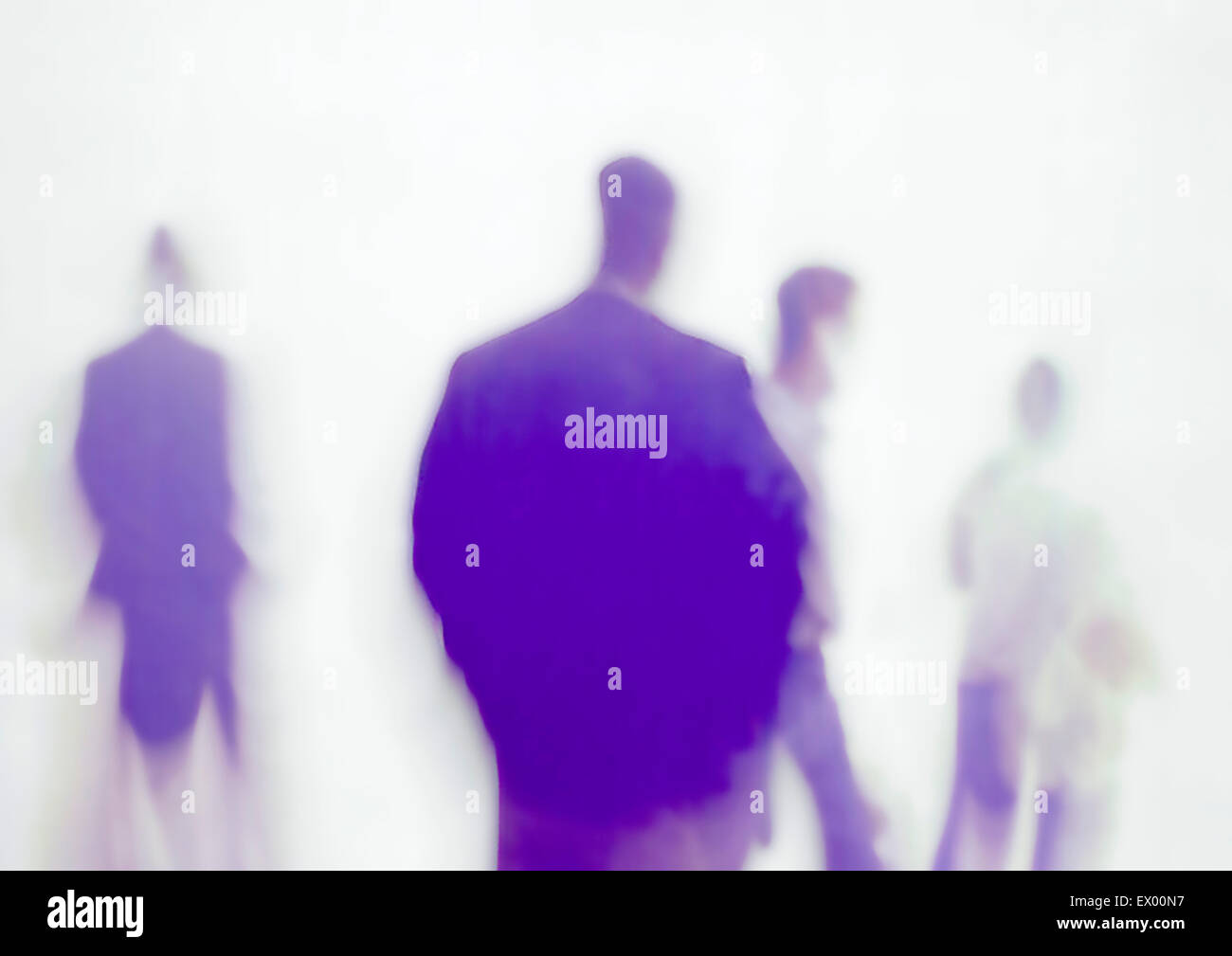 Gruppo di persone nella nebbia Foto Stock