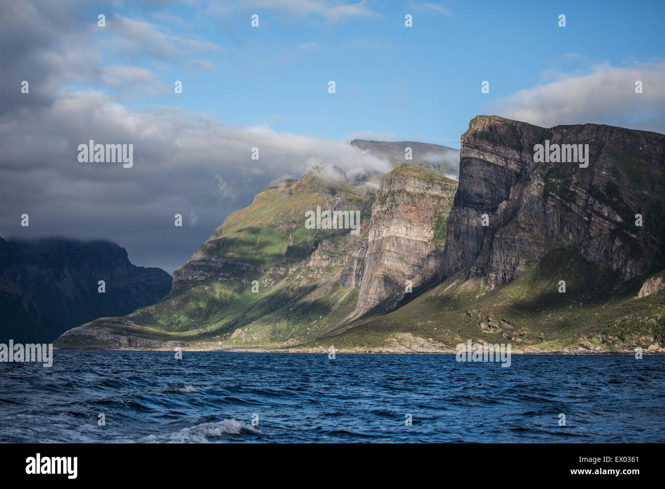 Vista del fiordo e delle montagne, Bodo Norvegia Foto Stock