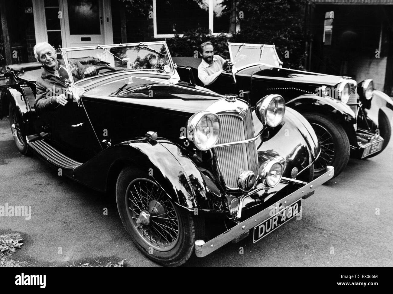Riley Lynx sport i proprietari di auto (da sinistra a destra) Signor Wiles e Pat Cox. Il 23 luglio 1985. Foto Stock
