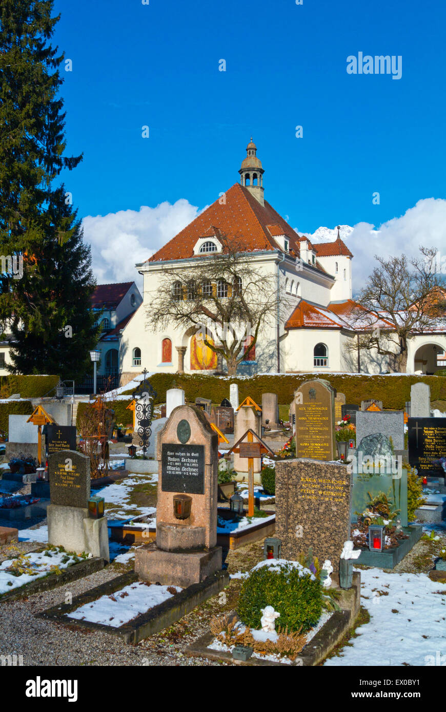 Ostrfriedhof, cimitero, con Friedhofskapelle, Amras, Innsbruck, Valle Inn, Tirolo, Austria Foto Stock