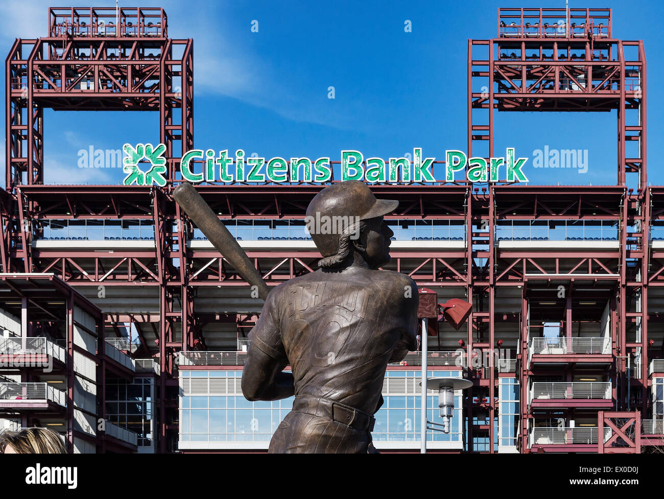 Mike Schmidt scultura alla Banca Citizans Park, Philadelphia, Pennsylvania, STATI UNITI D'AMERICA Foto Stock