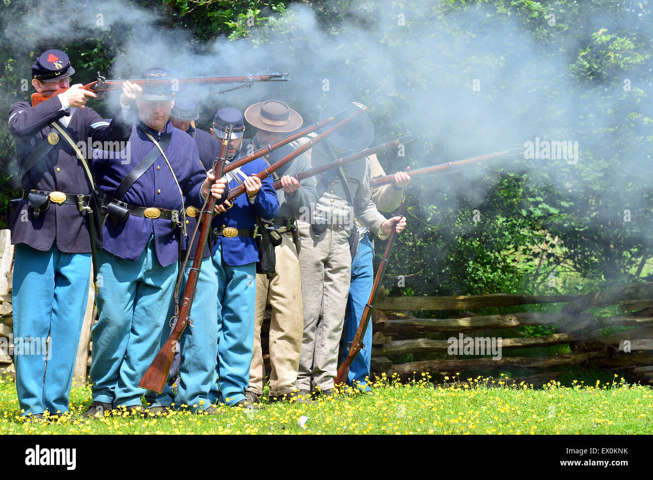 Ulster American Folk Park, County Tyrone, Irlanda del Nord. 03 luglio 2015. Celebrazioni del giorno dell'indipendenza. Rievocazioni dalla guerra civile americana all'Ulster American Folk Park fanno parte del Giorno di Indipendenza fine settimana di celebrazioni, 3° - 5° luglio in Omagh, County Tyrone. Credito: George Sweeney/Alamy Live News Foto Stock