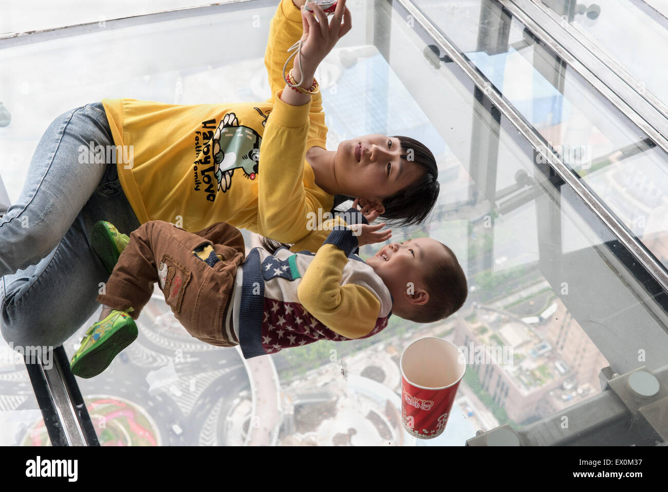 Pavimento in vetro immagini e fotografie stock ad alta risoluzione - Alamy
