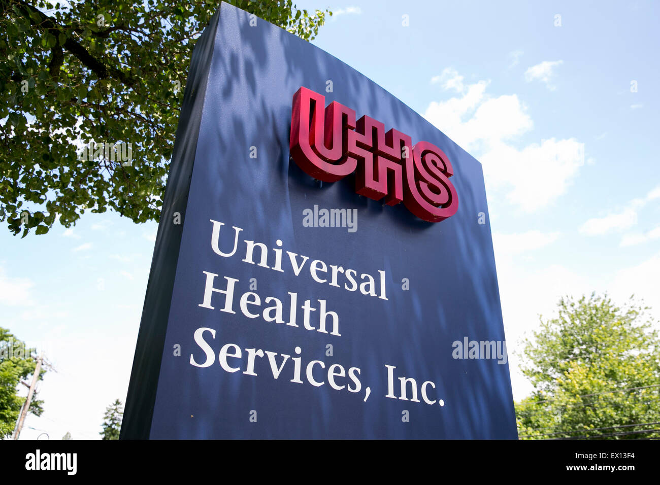 Un logo segno al di fuori della sede della universale dei servizi sanitari, Inc. di King of Prussia, in Pennsylvania. Foto Stock