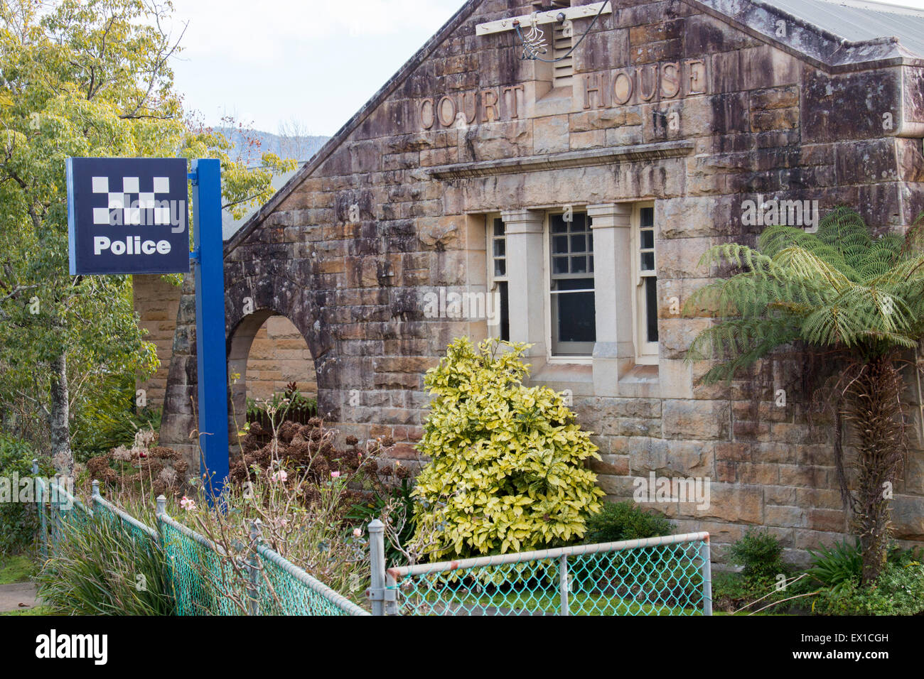 Stazione di polizia nell'ex palazzo del tribunale nella cittadina di Kangaroo Valley, Highlands meridionali, nuovo galles del Sud, australia Foto Stock