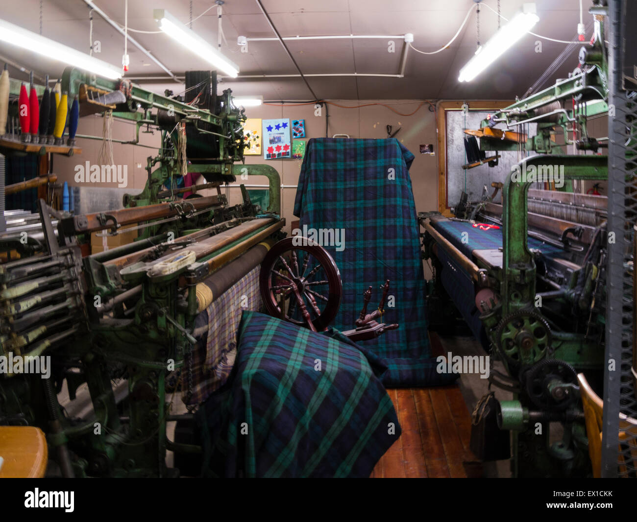 Telai Hattersley a Moffat Lanificio di Dumfries e Galloway in Scozia una vibrante e vivace città turistica precedentemente noto come centro del commercio della lana e la cittadina termale Foto Stock