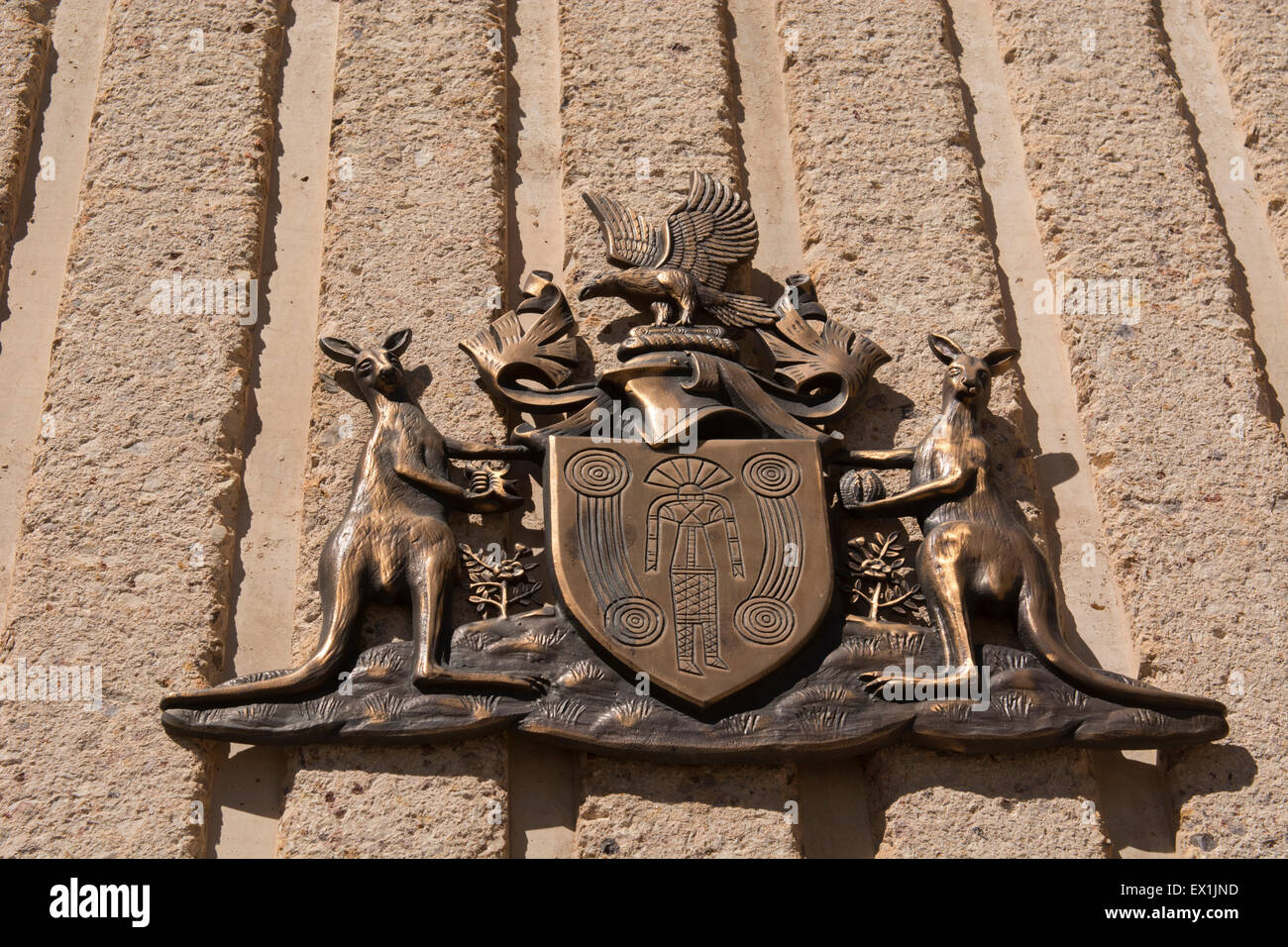 Australia, NT, Alice Springs. Tribunali di Alice Springs, Città crest. Foto Stock