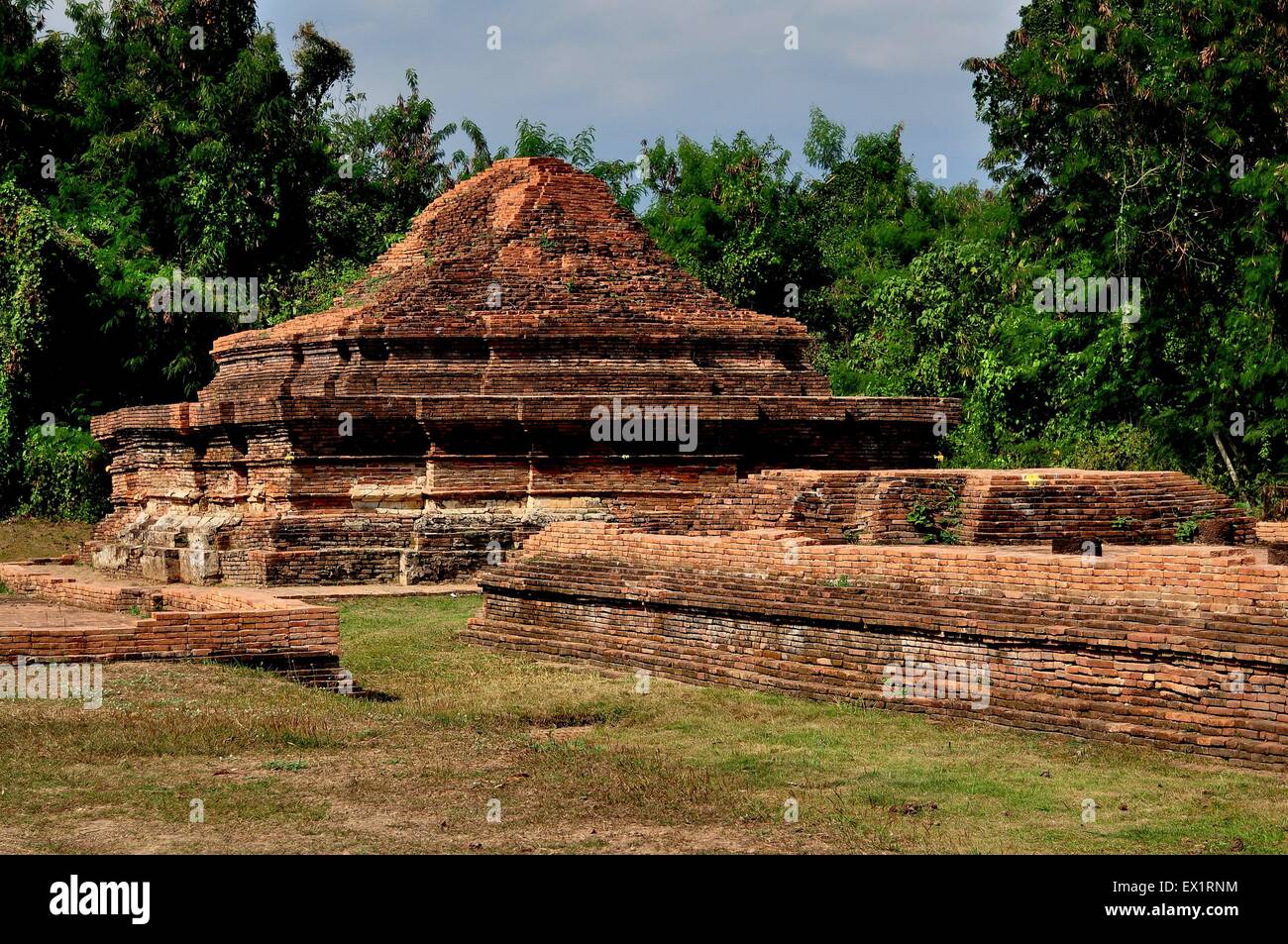 Chiang Mai, Thailandia: il tempio di mattoni rovine di Wat che Khao in Re Mengrai's Wiang Kum Kam Borgo Antico Foto Stock