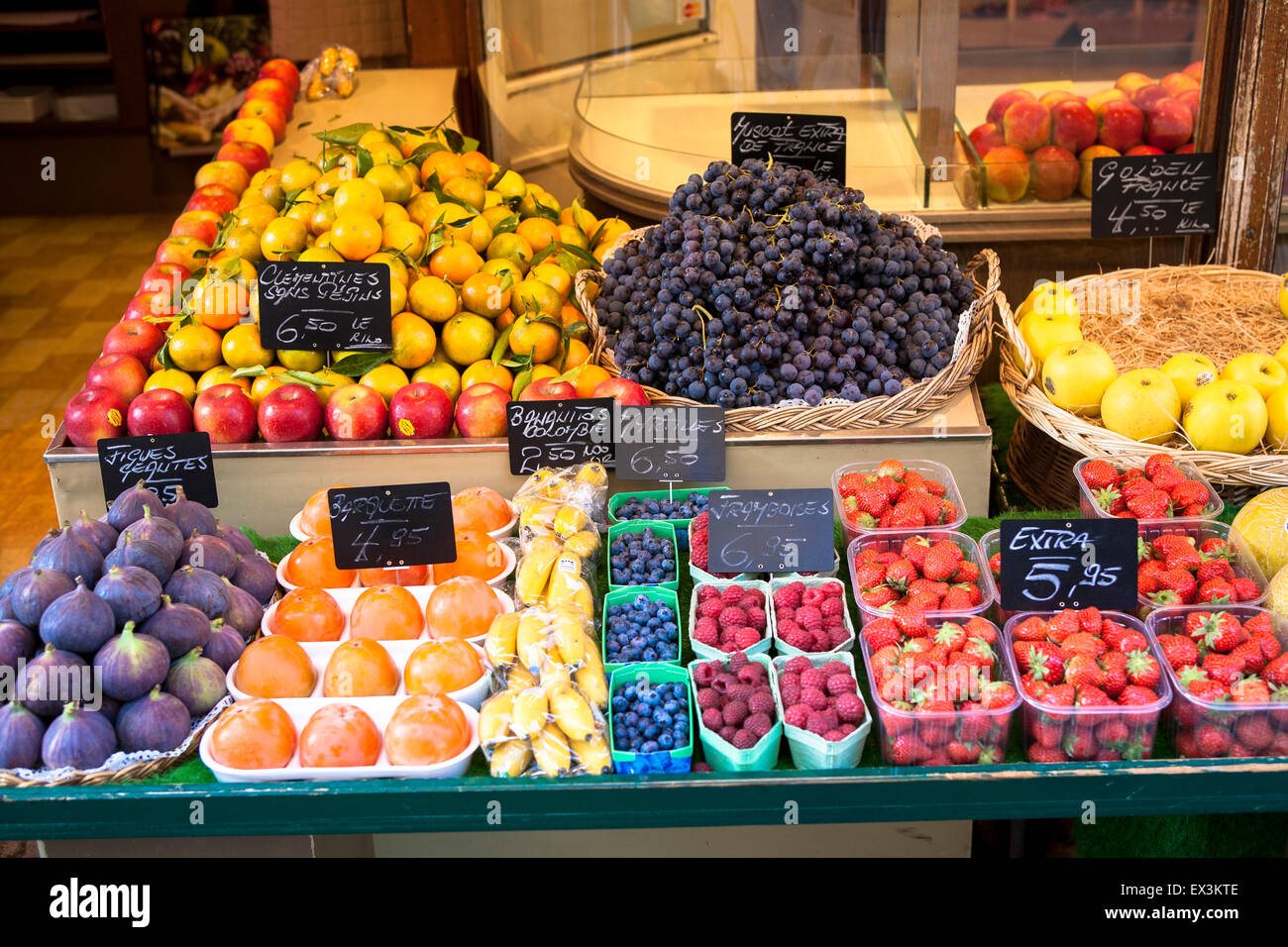 LUX, Lussemburgo, città del Lussemburgo, frutta e verdura negozio alla Rue des Capucins, 3. LUX, Lussemburgo, Stadt Luxemburg, Obst- Foto Stock