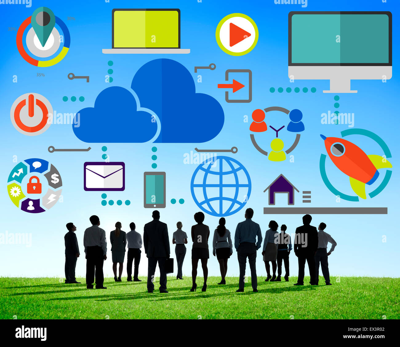 Grande la condivisione dei dati Online la comunicazione globale il concetto di cloud Foto Stock
