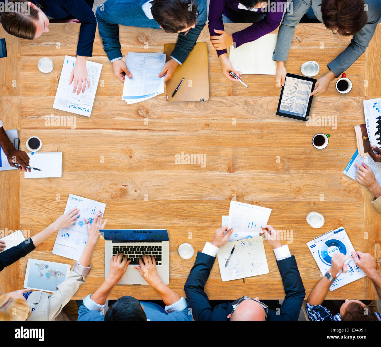 La diversità del team di Business Planning della riunione del Consiglio di Amministrazione il concetto di strategia Foto Stock