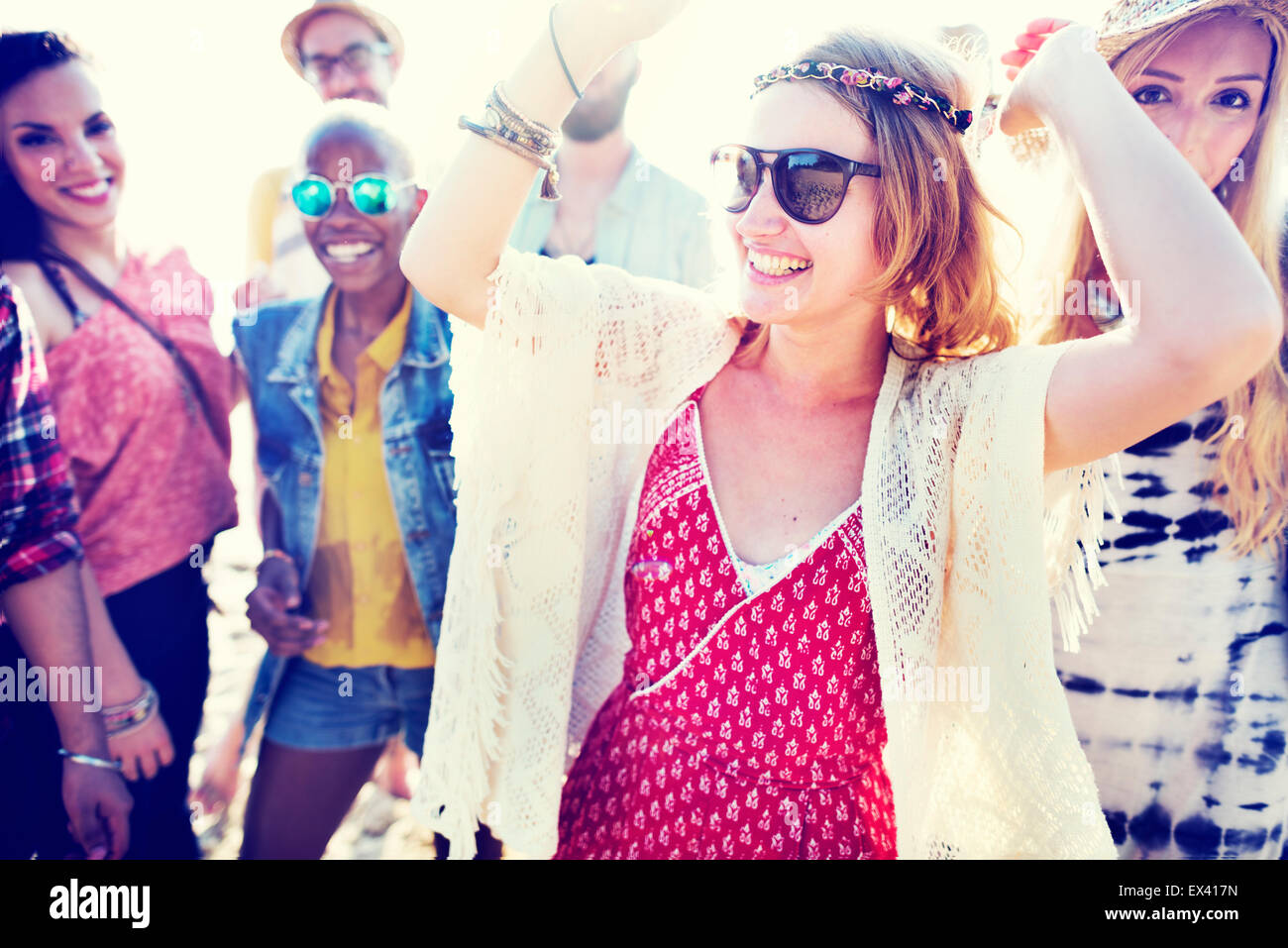 Gli adolescenti amici Beach Party felicità Concept Foto Stock