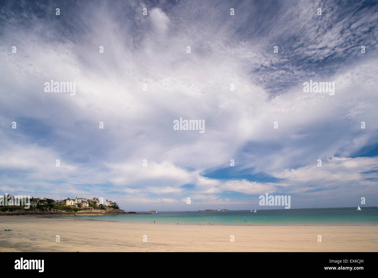 Spiagge francesi a Dinard nel nord della Bretagna per le vacanze estive Foto Stock