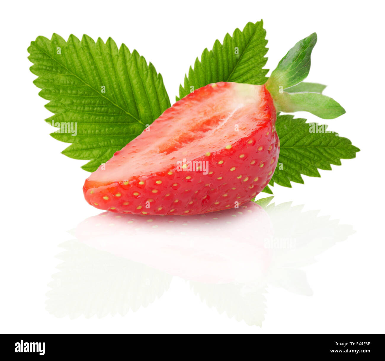 Succose fragole sullo sfondo bianco. Foto Stock