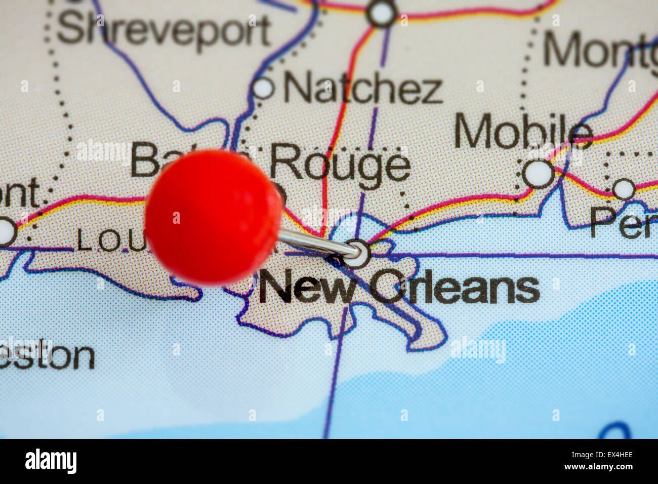 Close-up di una puntina rossa su una mappa di New Orleans, STATI UNITI D'AMERICA Foto Stock