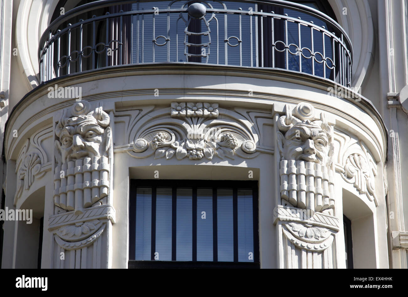 Architettura Art Nouveau di Mikhail Eisenstein a 8 Alberta Street in Riga Foto Stock