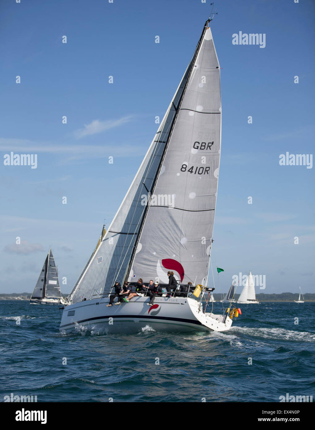 Elan 410 GBR 8410R Herbert Smith Freehills si avvicina gli aghi durante il 2015 intorno all isola gara Foto Stock