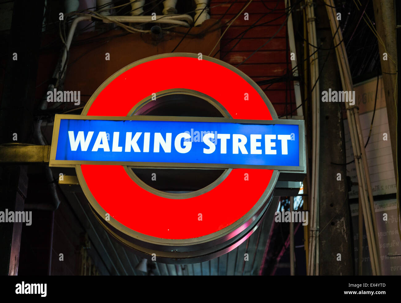 Walking Street, insegna al neon, Pattaya, Chon Buri Provincia, Thailandia Foto Stock