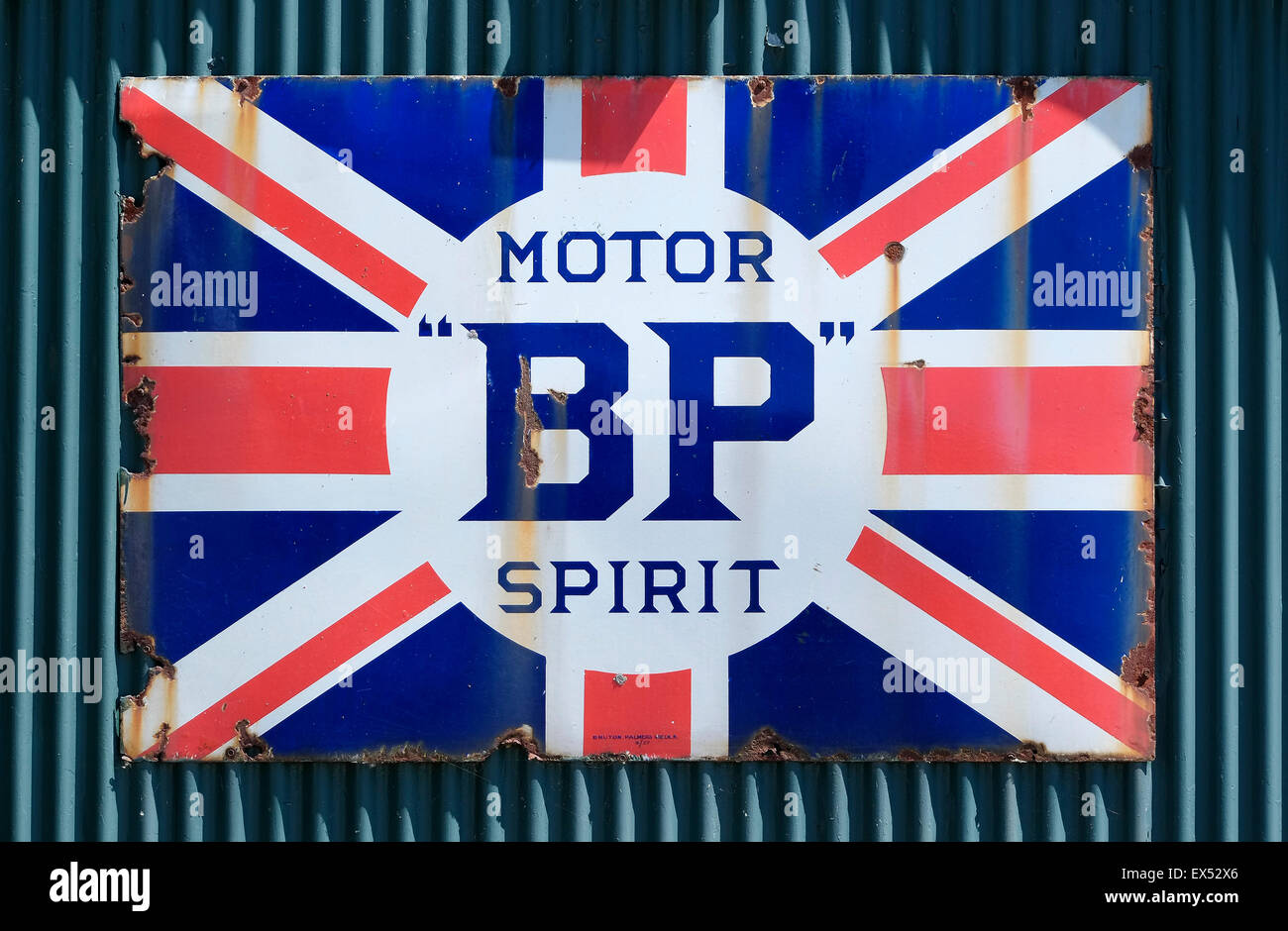 Vecchio metallo bp Motor spirit union jack flag segno Foto Stock