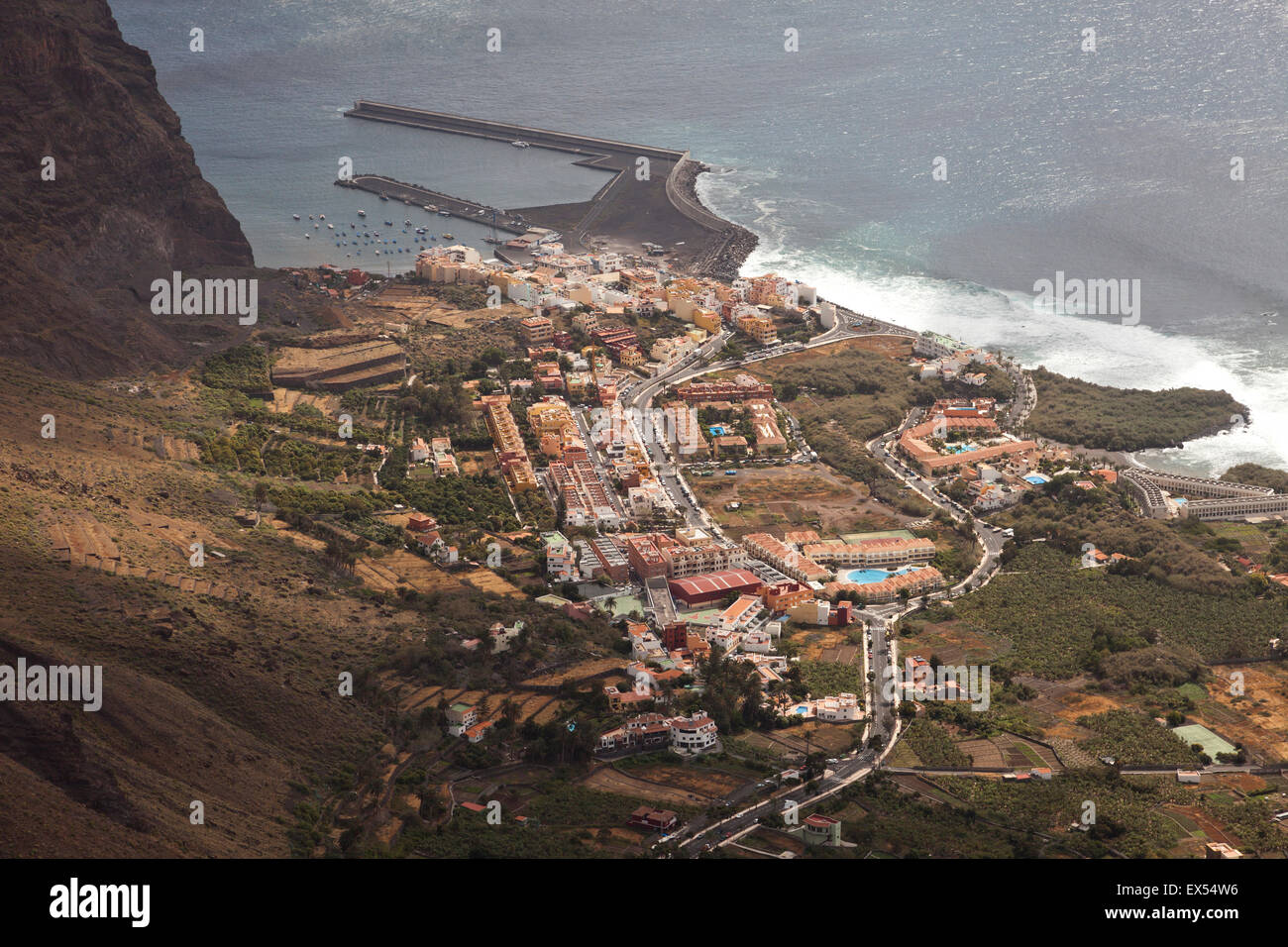 Alberghi e il porto di La Valle Valle Gran Rey, La Gomera, isole Canarie, Spagna, Europa Foto Stock